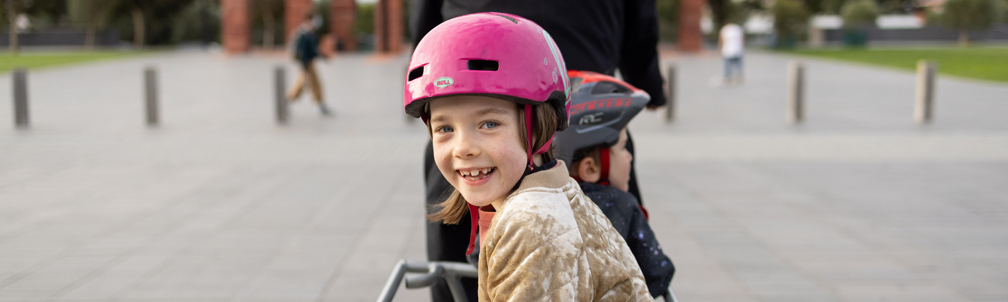 Children on cargo bike